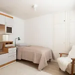 Spacious House Near Santapark 别墅