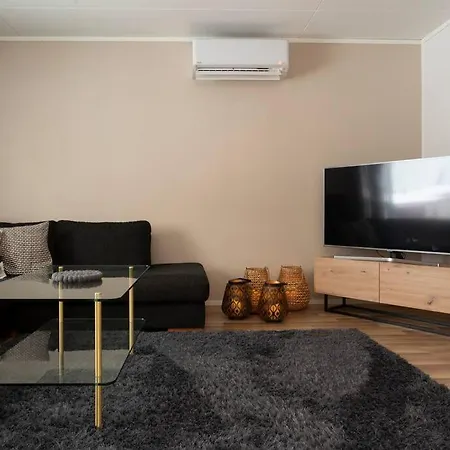 Spacious House Near Santapark 别墅 罗瓦涅米